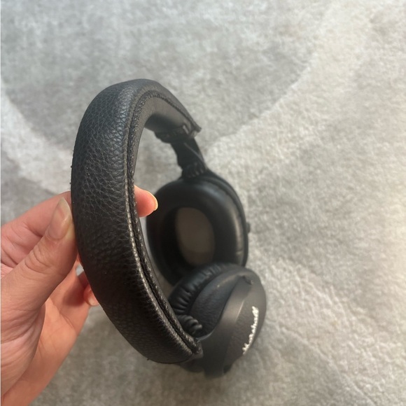 Marshall Monitor II Over-Ear Noise Cancelling Bluetooth Headphones - Black - Picture 3 of 5